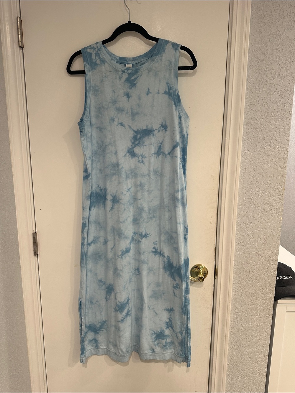 NWOT Old Navy Sleeveless Light Blue Tie-Dye Midi Dress, size M